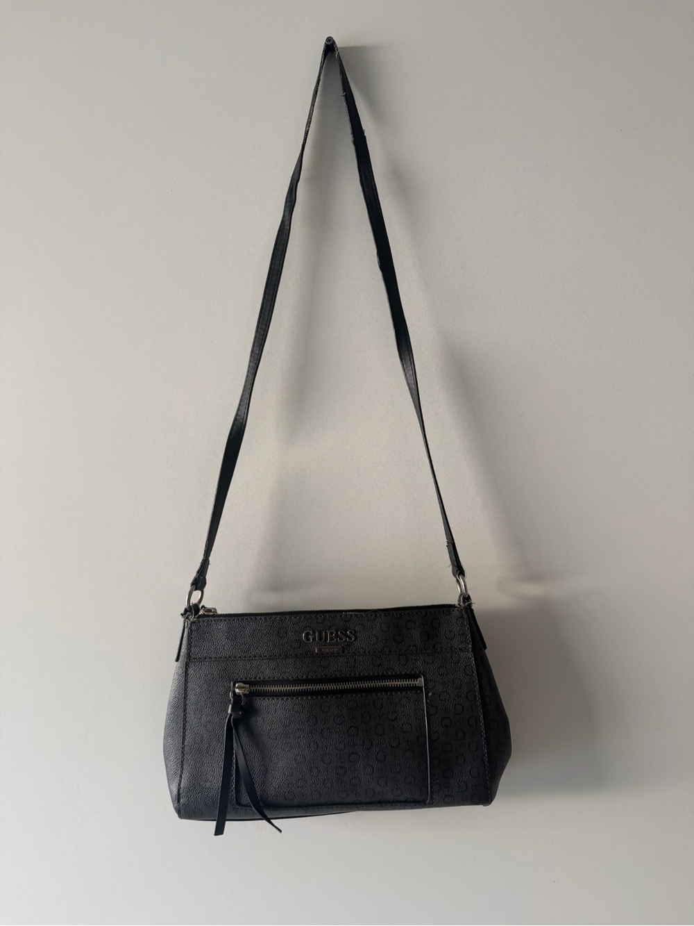 Guess Black Logo-Print Shoulder Bag with Front Zip